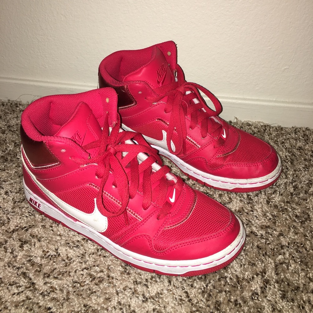 NIKE sz7